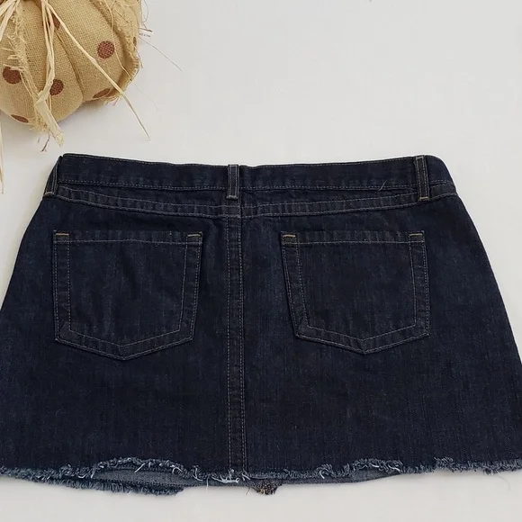 Victoria Secret London Jean Denim Skirt - Picture 2 of 3